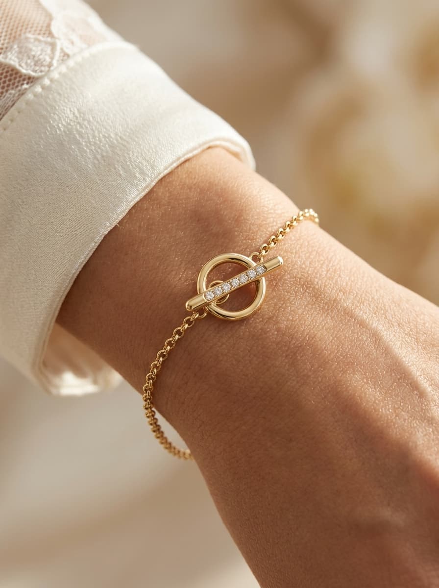 Lumière Toggle Bracelet