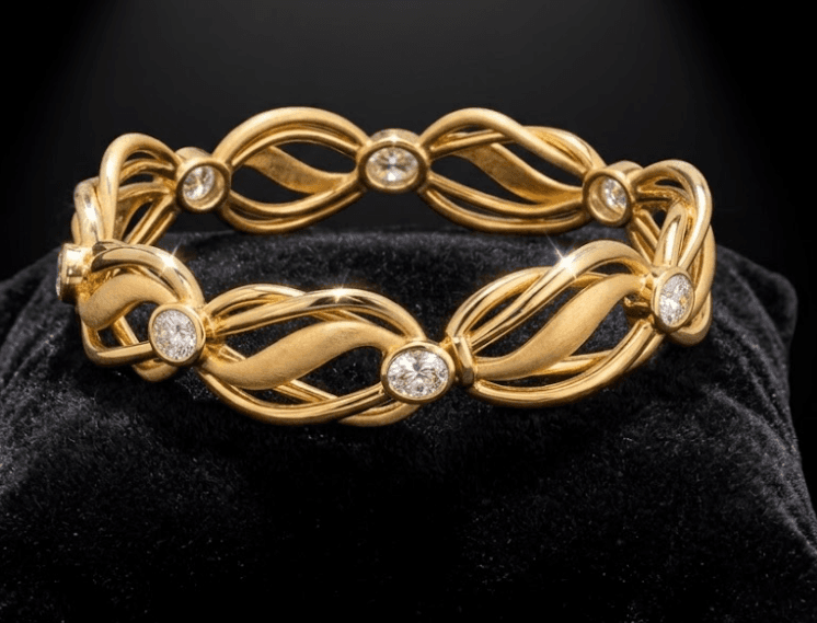 Gold Wavy Bracelet
